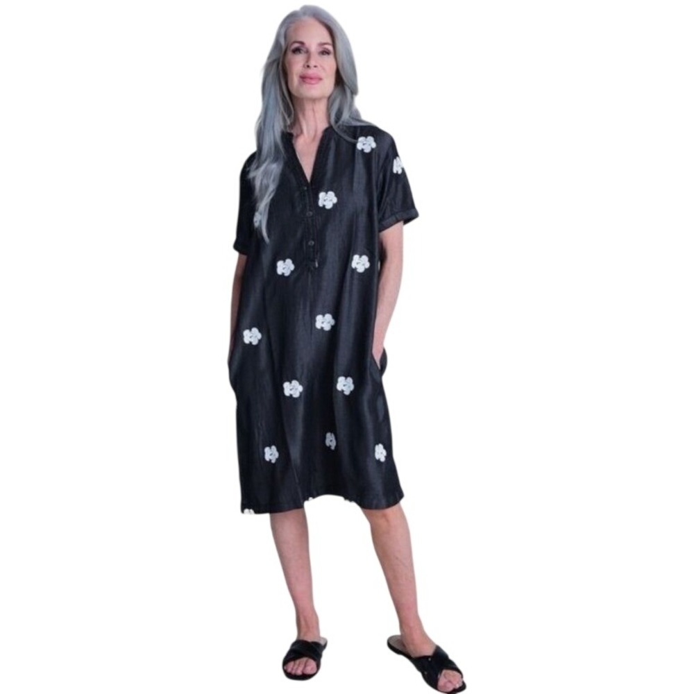 Indigo Thread Co. Black White Floral Embroidered Denim Shirt Dress‎ Size M NWOT